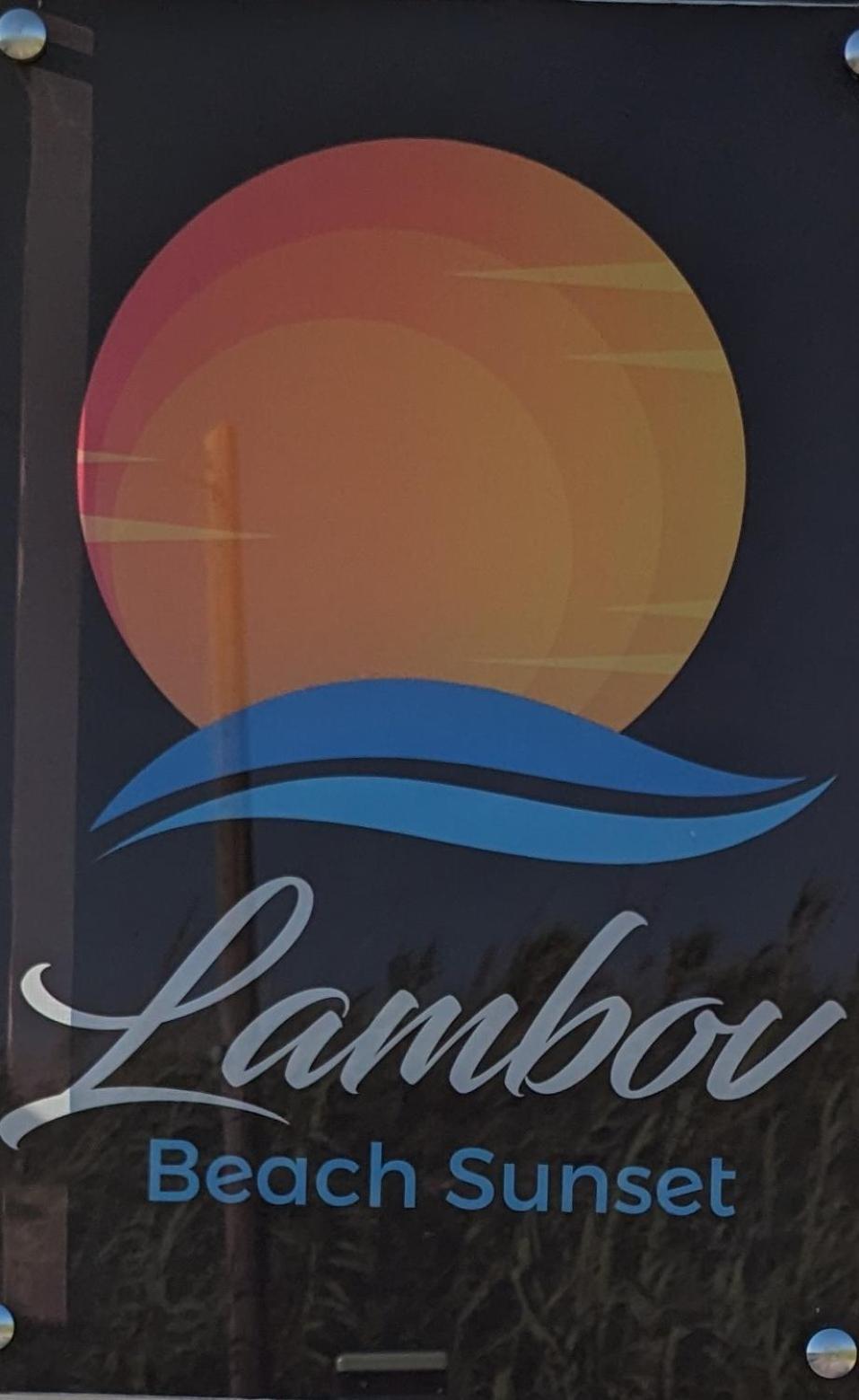 Lambou Beach Sunset Soroni Buitenkant foto